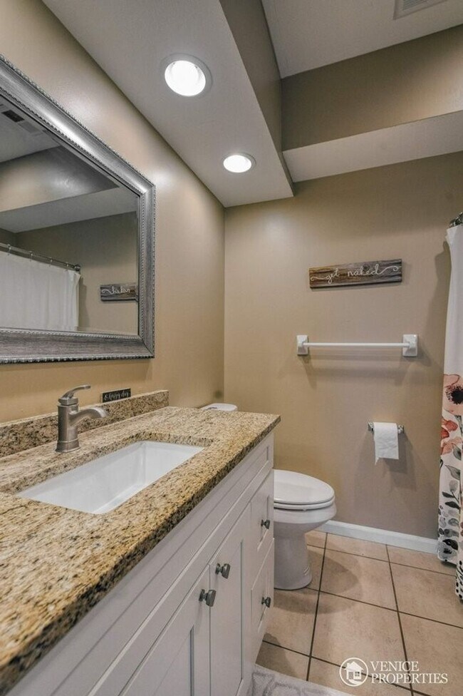 Building Photo - Three Bedroom with Garage near Grandview (Tri-Village)