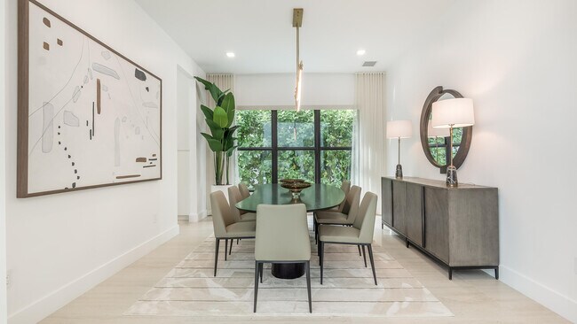 Building Photo - 17400 Rosella Rd