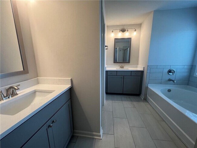 Building Photo - 7214 Whitewater Dr