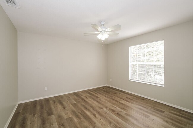 Building Photo - 3 BR/2.5BA | Newly Renovated Single Family Home | 2-Car Garage | Fenced backyard | In Ashley Pines!