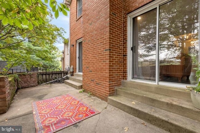 Building Photo - 10855 Lockwood Dr