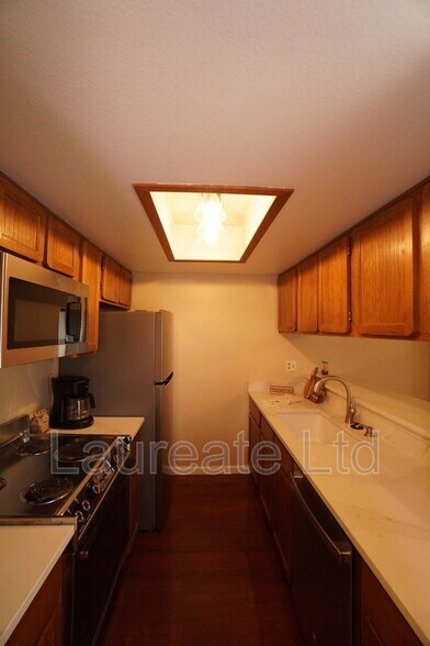 Building Photo - 540 S Forest St