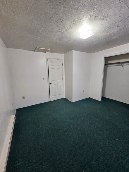 Building Photo - 310 6th St