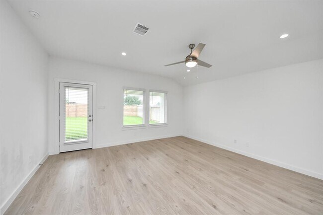 Building Photo - 8034 Tropea Dr