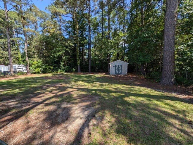 Building Photo - 3 Bedroom, 1.5 Bath Home with HVAC & Fenced Backyard