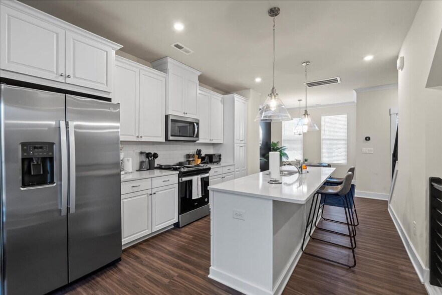 Building Photo - 1442 Hamilton St