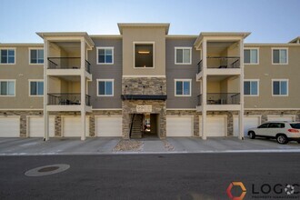 Building Photo - Beautiful 3 Bedroom Condo in Amazing Lehi ...