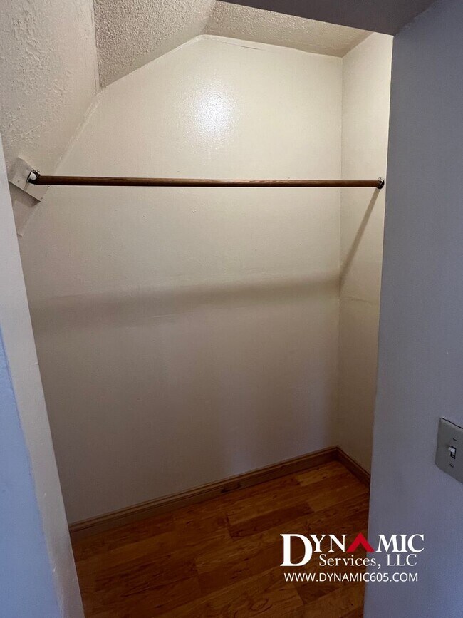 Building Photo - 641 S Dakota Ave