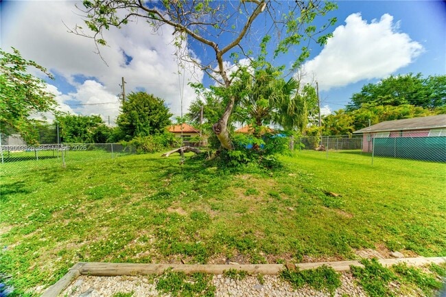 Building Photo - 173 NW 18th St