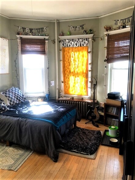 Building Photo - 19 Arden St