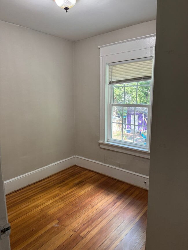 Building Photo - Beautiful two story North side home Availa...