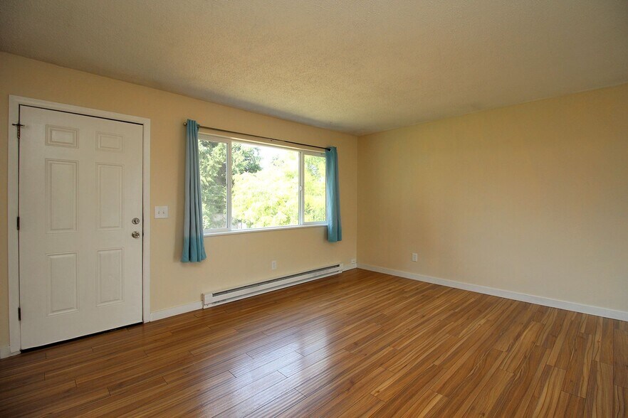 Building Photo - 706-706 N Watts St