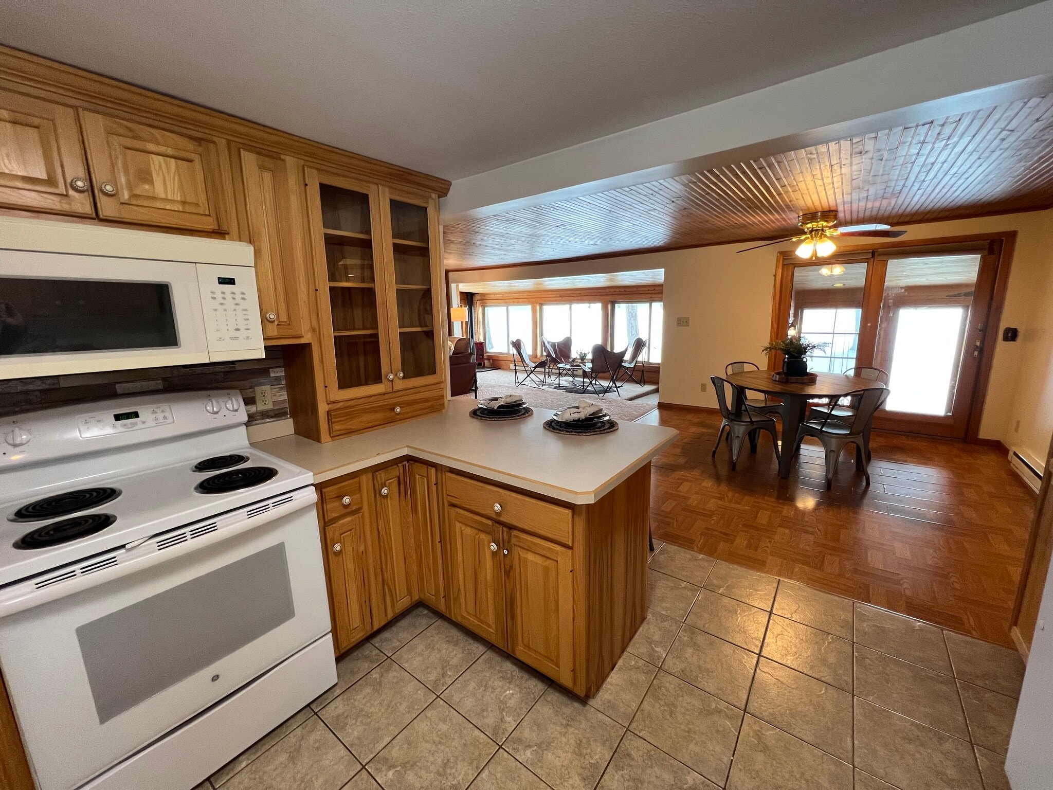 Building Photo - 14555 Breezy Point Rd