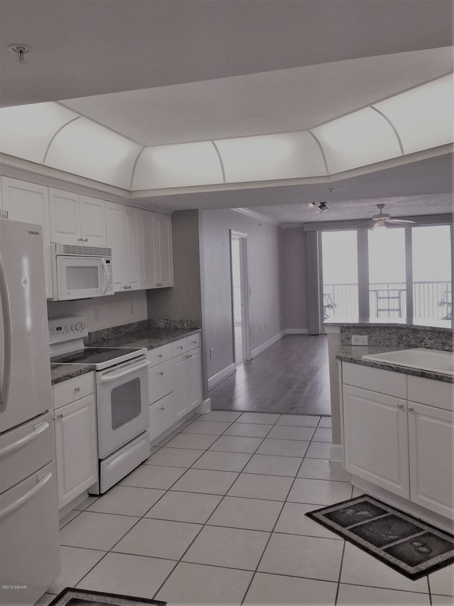 Building Photo - 2055 S Atlantic Ave