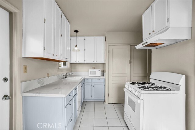 Building Photo - 5653 2nd St