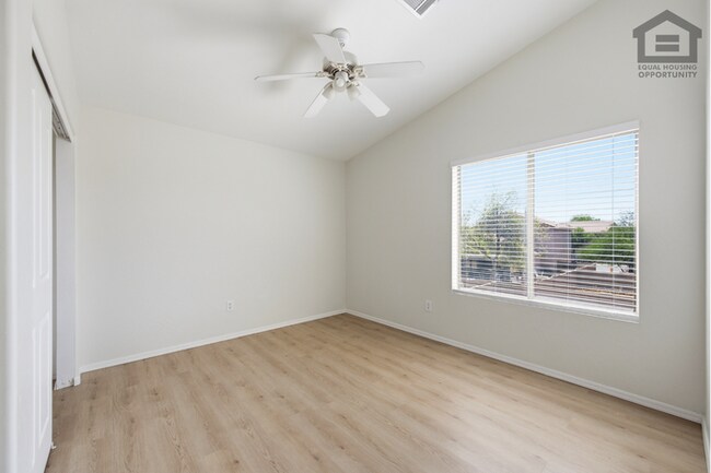 Building Photo - 4Bed + OFFICE + LOFT in Peoria! Ready for Immediate Move-In! -- FULLY REMODELED!