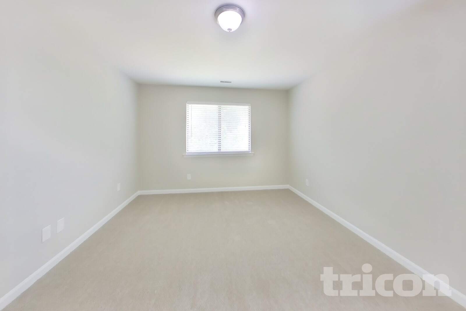 Building Photo - 2405 Ravine Dr