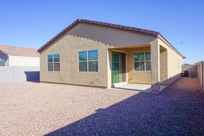 Building Photo - 6980 E Gamebird Way
