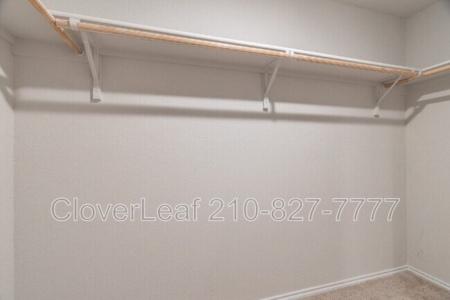 Building Photo - 825 Gerardia Ct