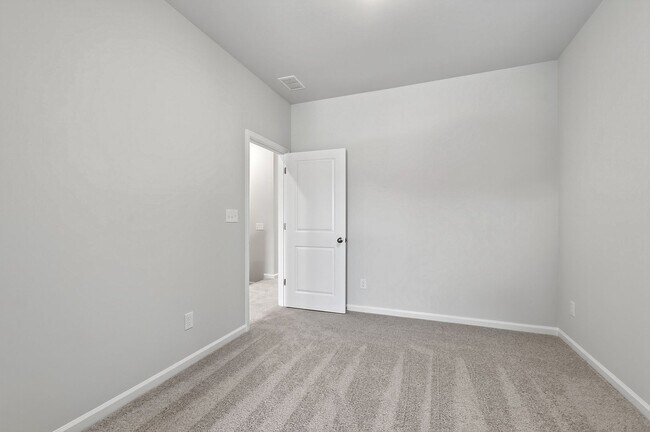 Building Photo - 109 Blue Melody Ave