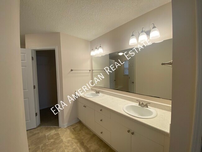 Building Photo - 7418 Woodmont Rd