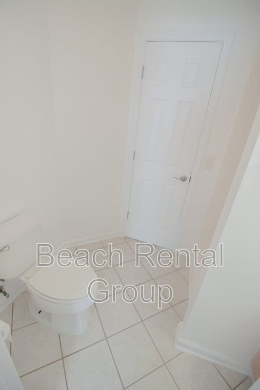 Building Photo - 9490 Leeds Cir