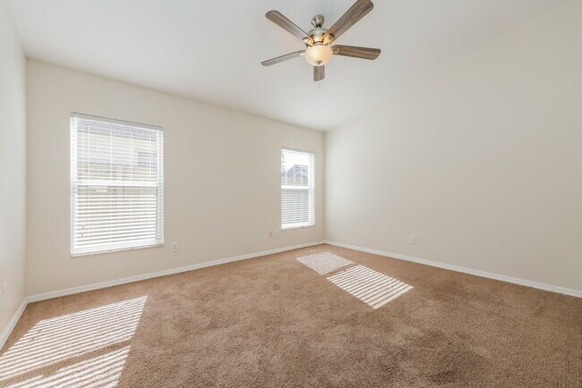 Building Photo - 538 Beth Ann St