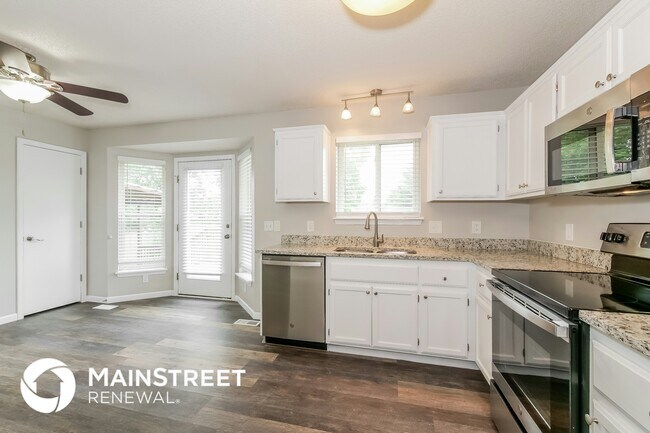 Building Photo - 1312 Stonecrest Dr