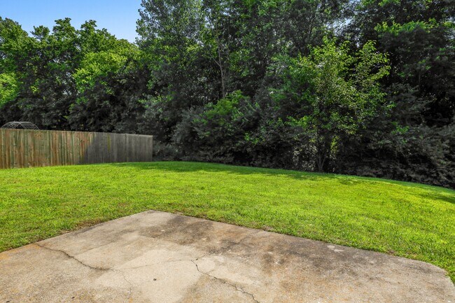 Building Photo - 4208 Longfellow Dr