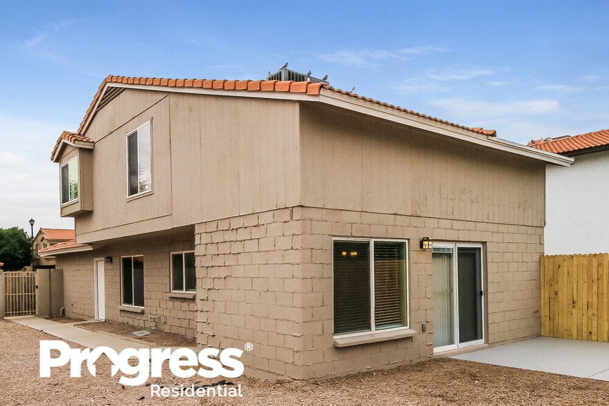 Building Photo - 2718 W Brooks St