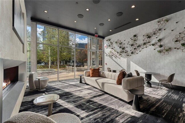 Building Photo - 3324 Peachtree Rd NE