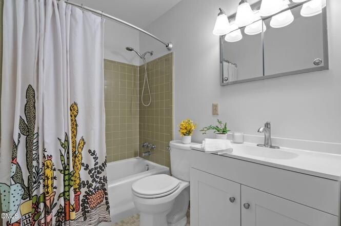 Building Photo - 703 Brookgreen Dr