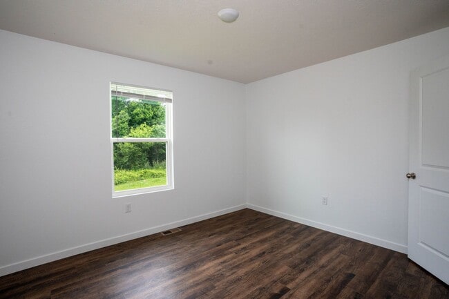 Building Photo - BRAND NEW 3 BEDROOM HOME - BOLIVAR, MO