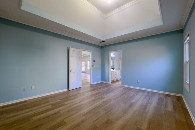 Building Photo - 3890 Cherry Ridge Walk