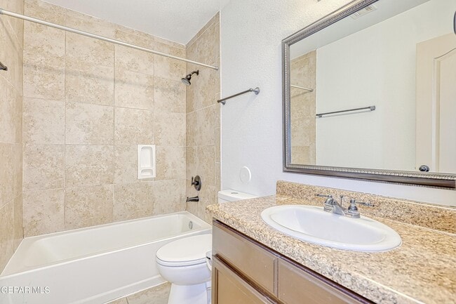 Building Photo - 14325 Woods Point Ave