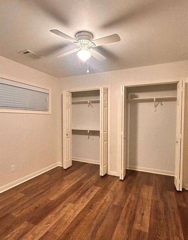 Building Photo - 909 Silber Rd