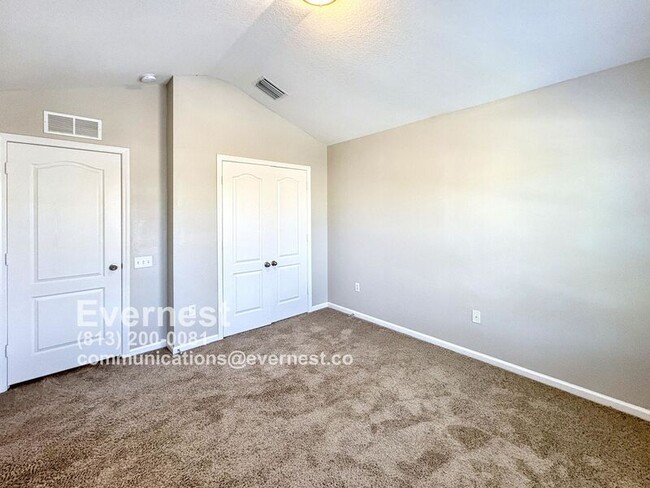 Building Photo - 26541 Castleview Way