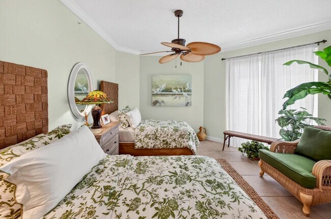 Building Photo - 4447 Southwinds Dr
