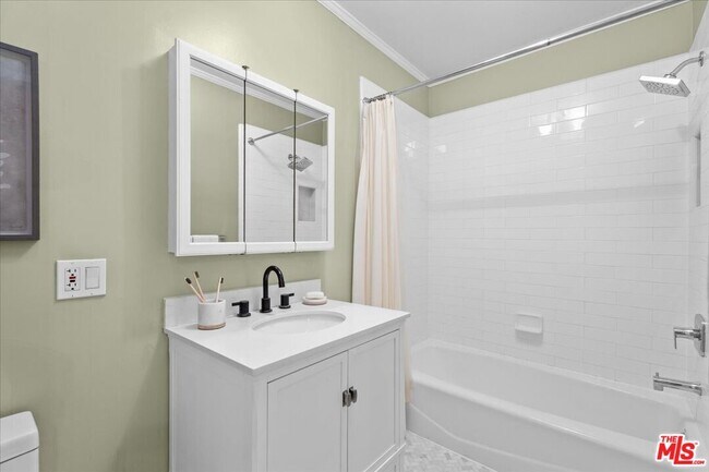 Building Photo - 4104 Saugus Ave