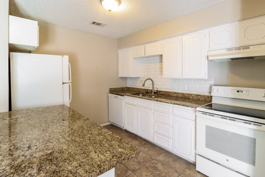 Building Photo - 521 Annapolis Dr