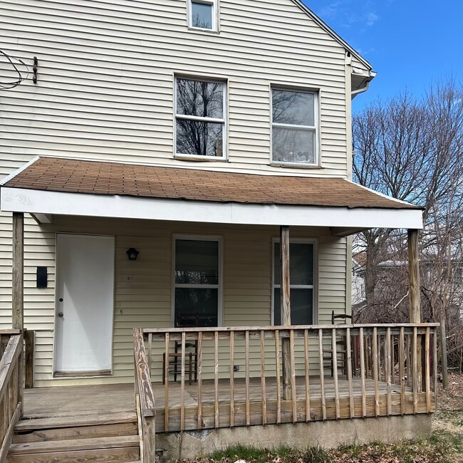 Primary Photo - 101 W Gibbs St