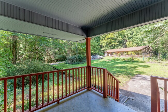 Building Photo - 503 Clement Rd
