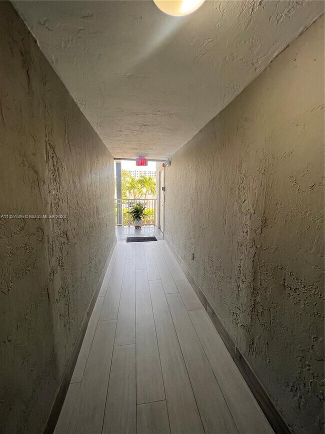 Building Photo - 7403 SW 82nd St