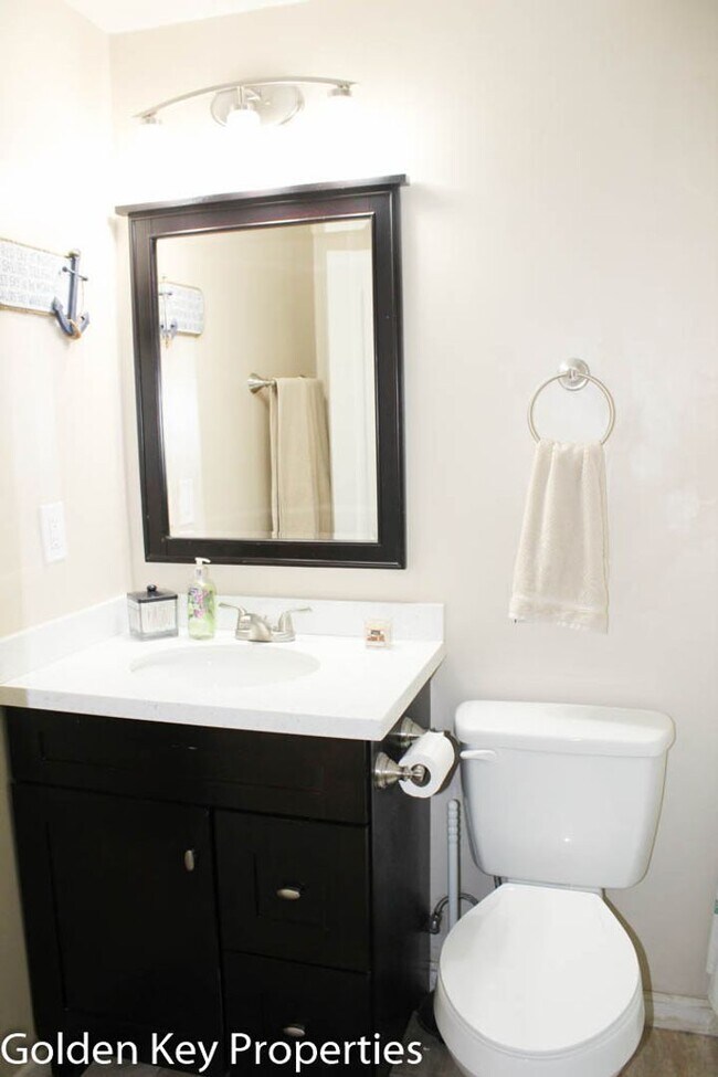 Building Photo - Single Story Home In Oceanside! Close to a...
