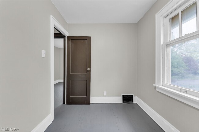 Building Photo - 1144 E 145th St