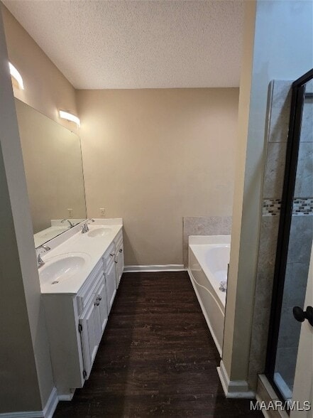 Building Photo - 2230 Kingsbury Dr