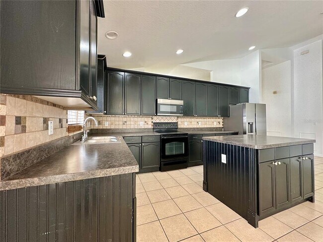 Building Photo - 2851 Oconnell Dr
