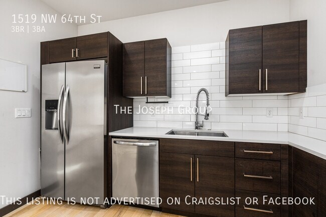 Building Photo - Stylish 3 bed Townhome in Prime Ballard Lo...