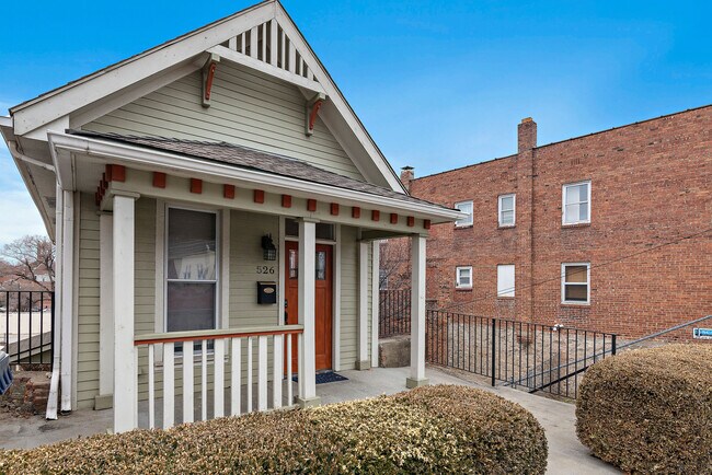 Building Photo - 526 Troost Ave