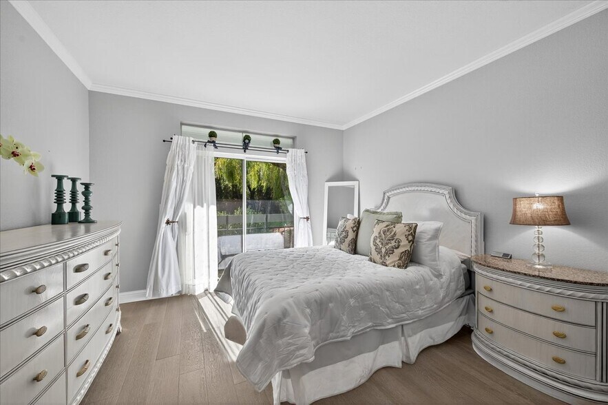 Building Photo - 7875 Canyon Meadow Cir